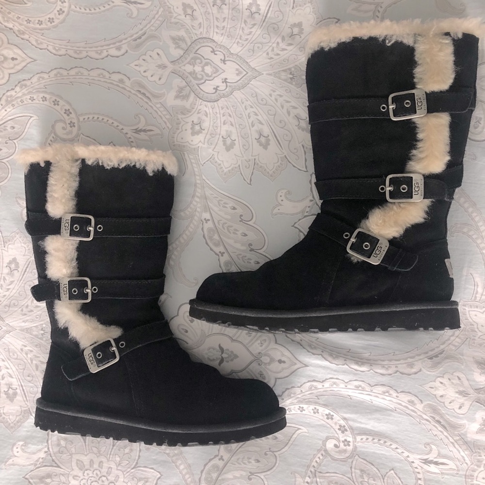 Black Uggs